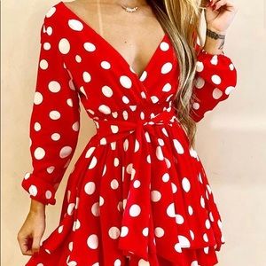V-Neck Polka Dot Long Sleeves Dress 👗